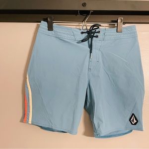 Men’s Volcom board shorts size 28